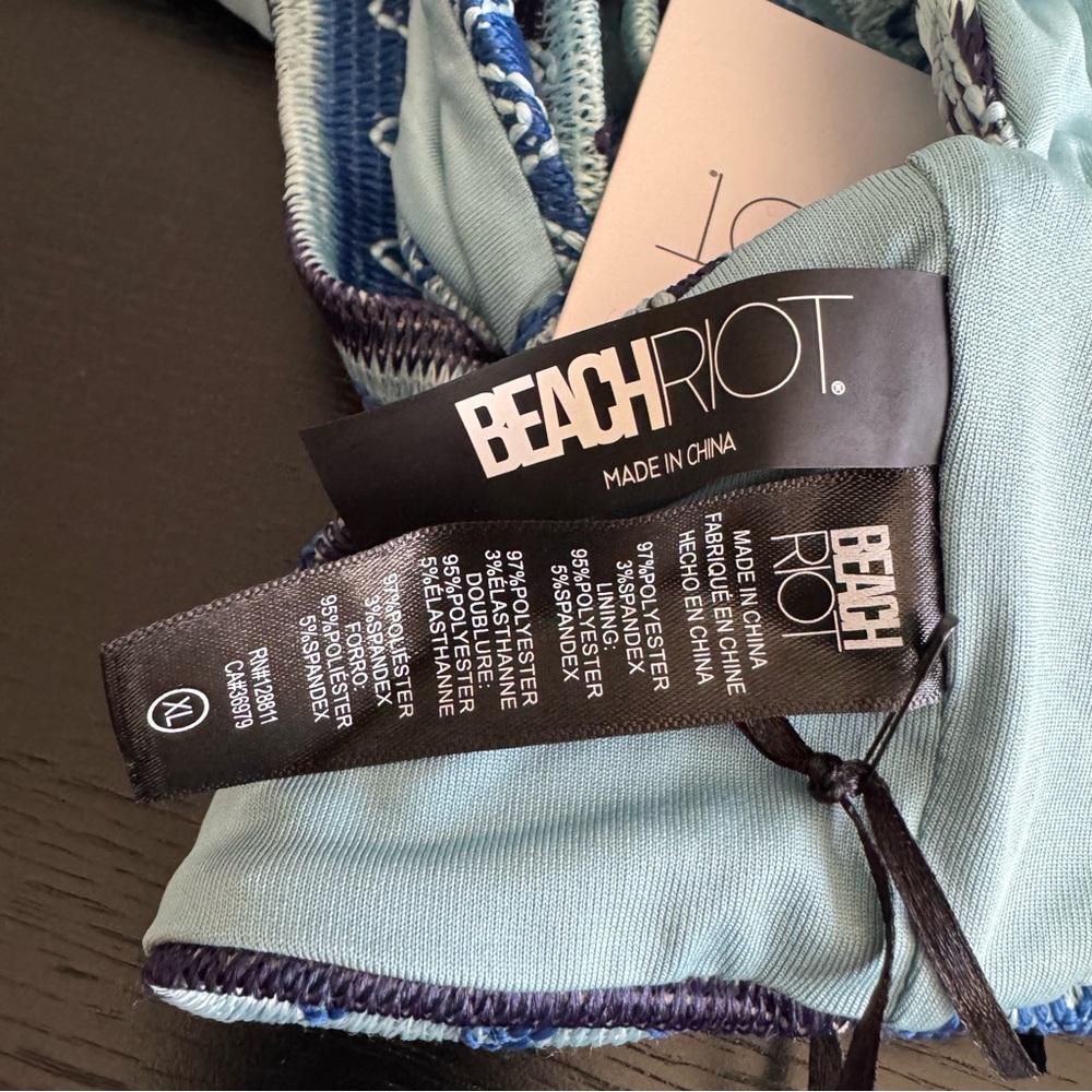 Beach Riot Blue Patterned Halter Bikini Top - Picture 4 of 4